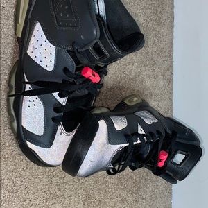 Jordan retro 6 “Hyper Pink”